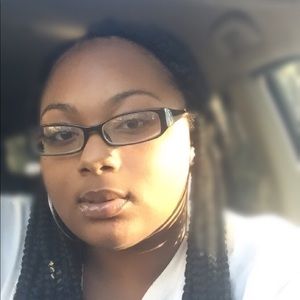 Meet your Posher, Amaya